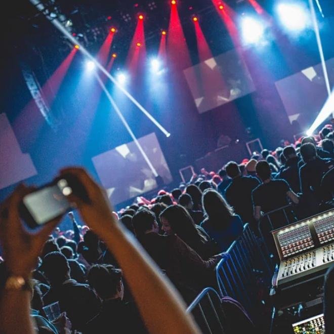 Skrillex x Wolfgang Gartner - Devils Den (LICK Remix)